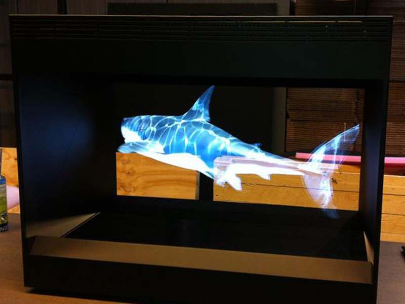 Голограмма акулы в специальном голографическом аквариуме