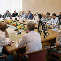 Круглые столы и пресс-конференции